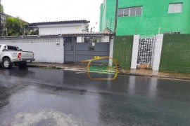 Casa com 6 dormitórios, 279 m² - venda por R$ 920.000,00 ou aluguel por R$ 4.582,04/mês - Tamarineira - Recife/PE