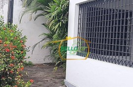 Casa com 6 dormitórios, 279 m² - venda por R$ 920.000,00 ou aluguel por R$ 4.582,04/mês - Tamarineira - Recife/PE